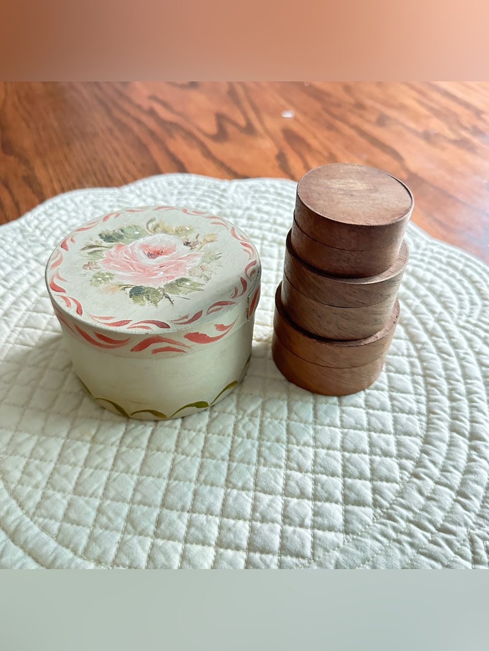 Lot of 4 trinket boxes - floral decorative